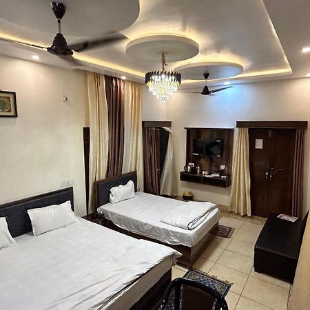 Kalash Guest House Ayodhya Exterior photo